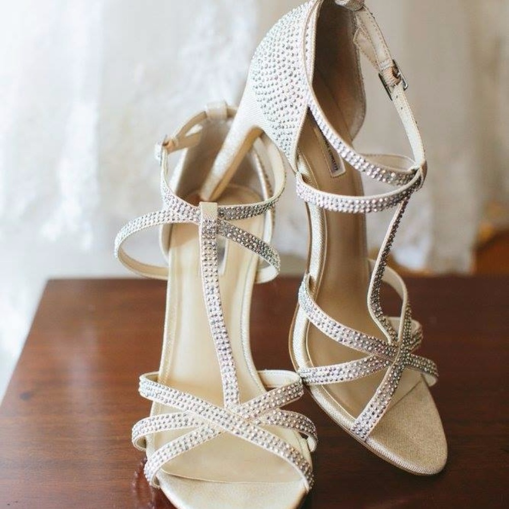 Wedding rhinestone shoes